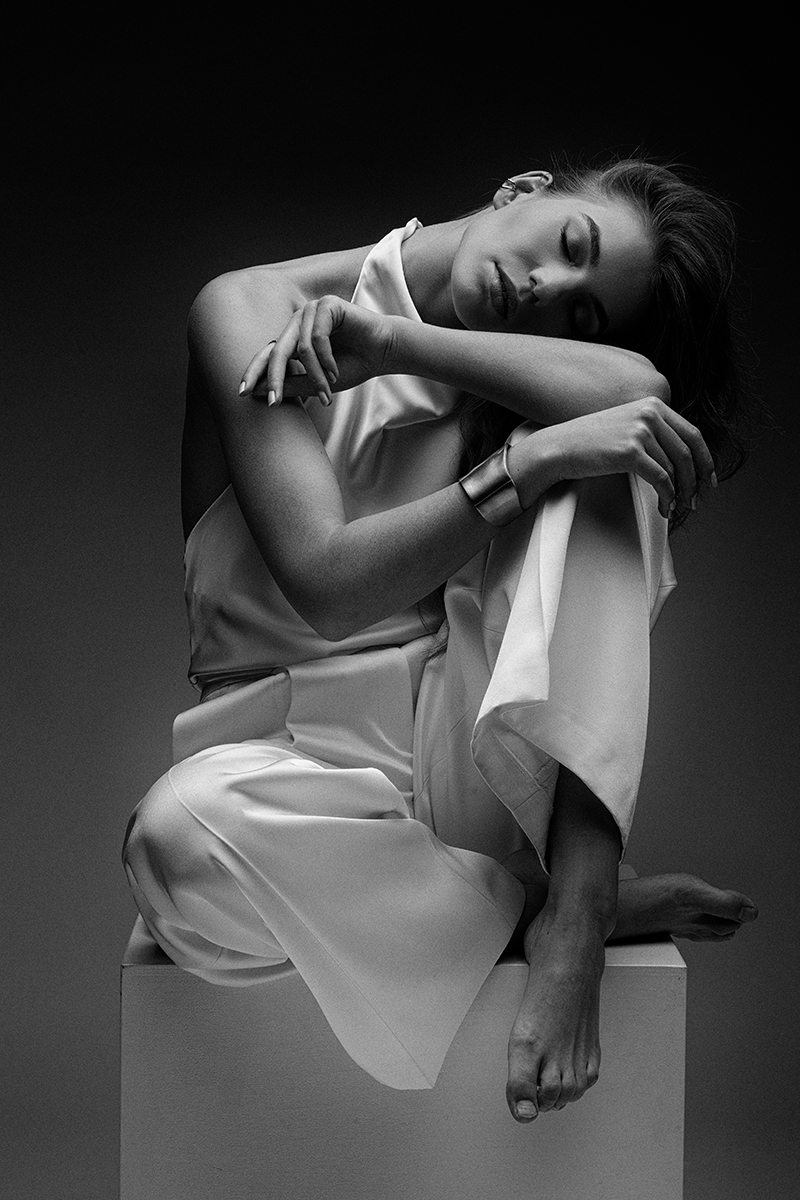 Sesja kobieca w studio fotograficznym w Piasecznie